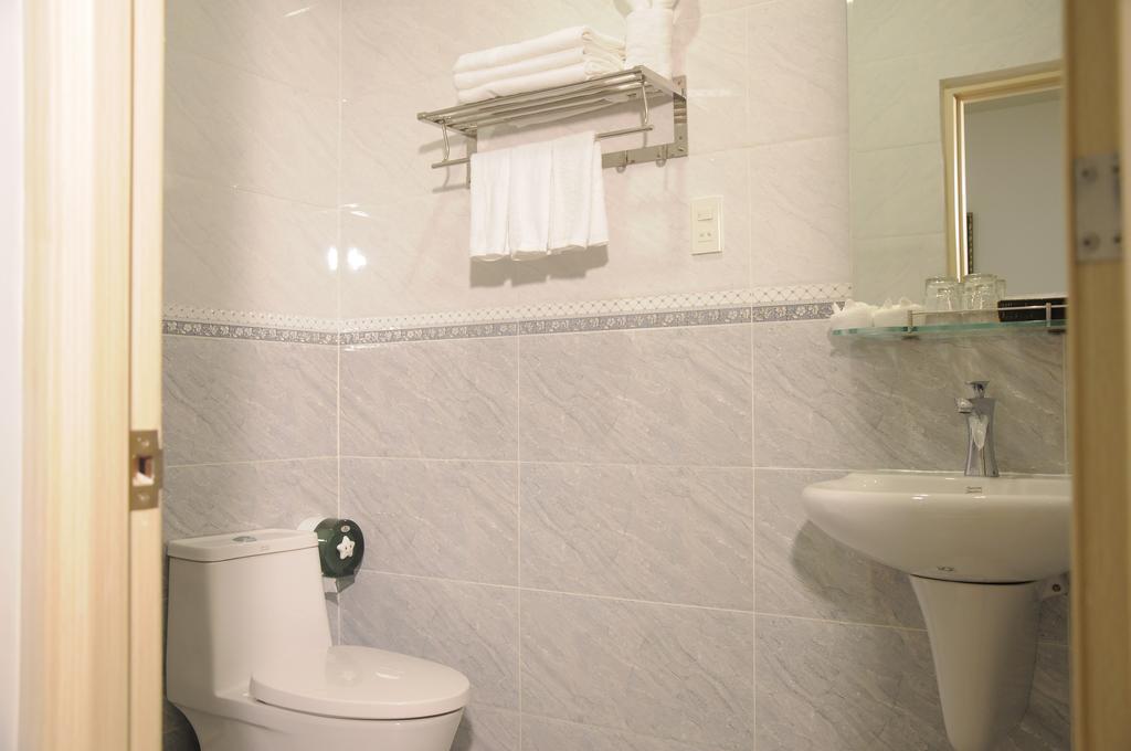 Duong Dong  Jiny Tran Hotel מראה חיצוני תמונה